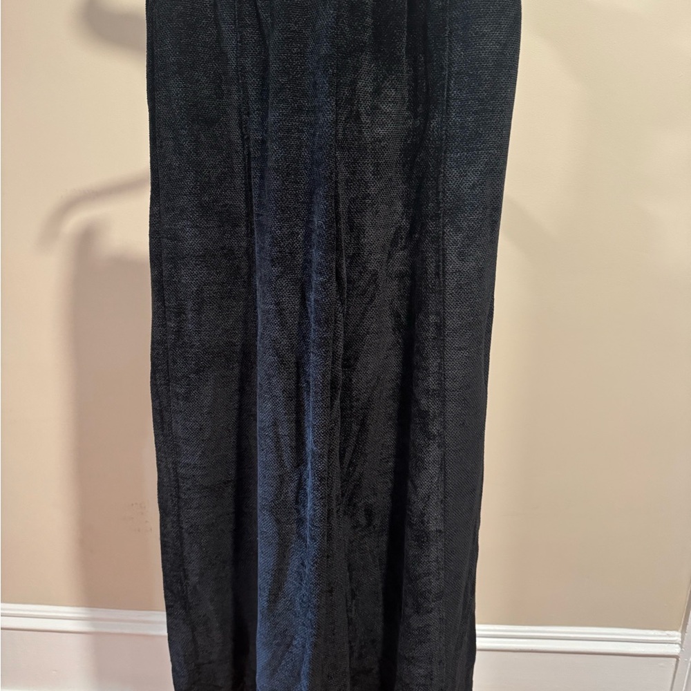 UMGEE #43 - NWT Luxury soft textured Black lounge pants (bin S3)